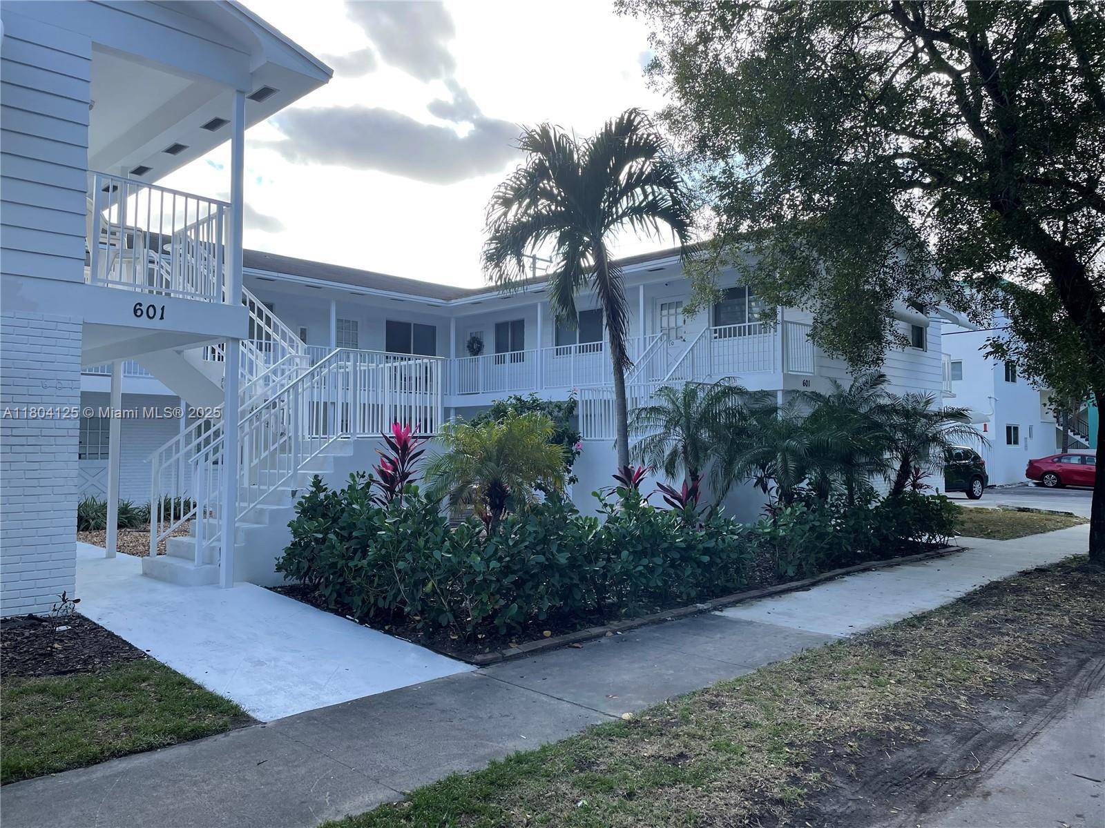 Hollywood, FL 33020,601 S 19th Ave #9