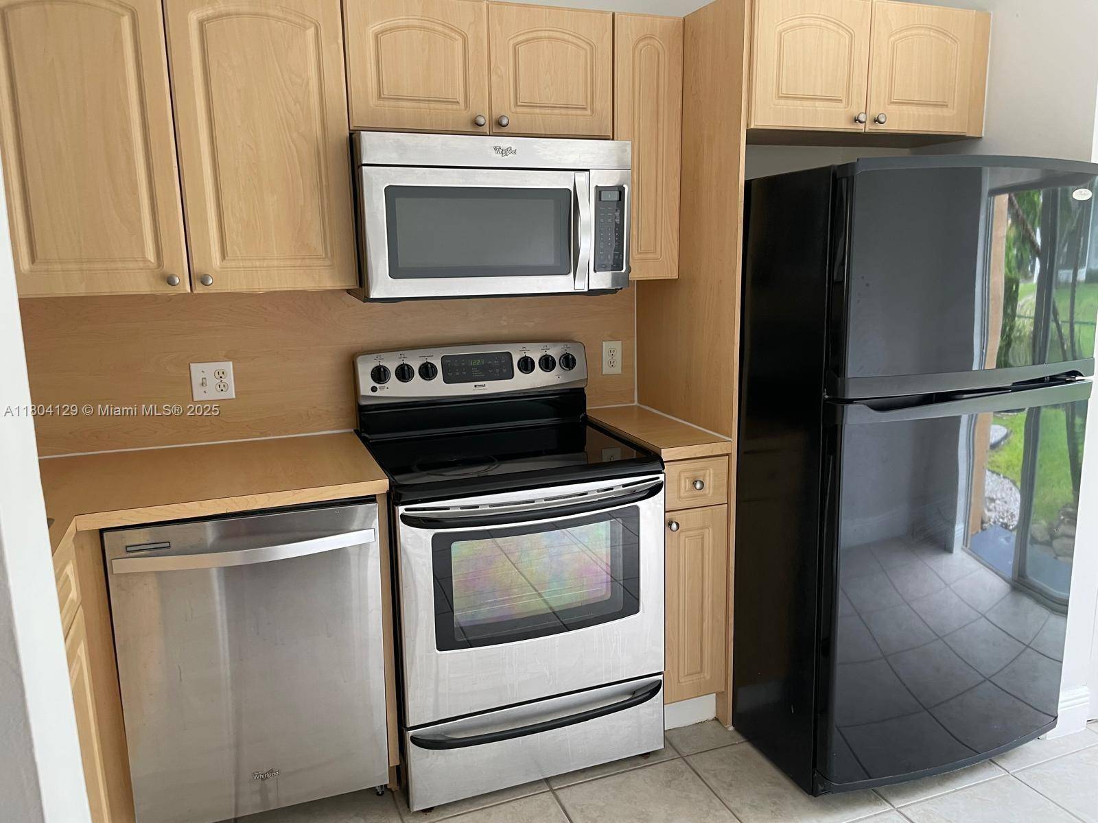 Pembroke Pines, FL 33024,7940 NW 6th St #103