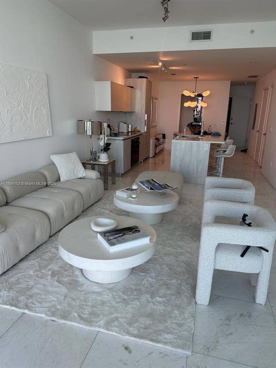 Miami, FL 33137,480 NE 31st St #3203