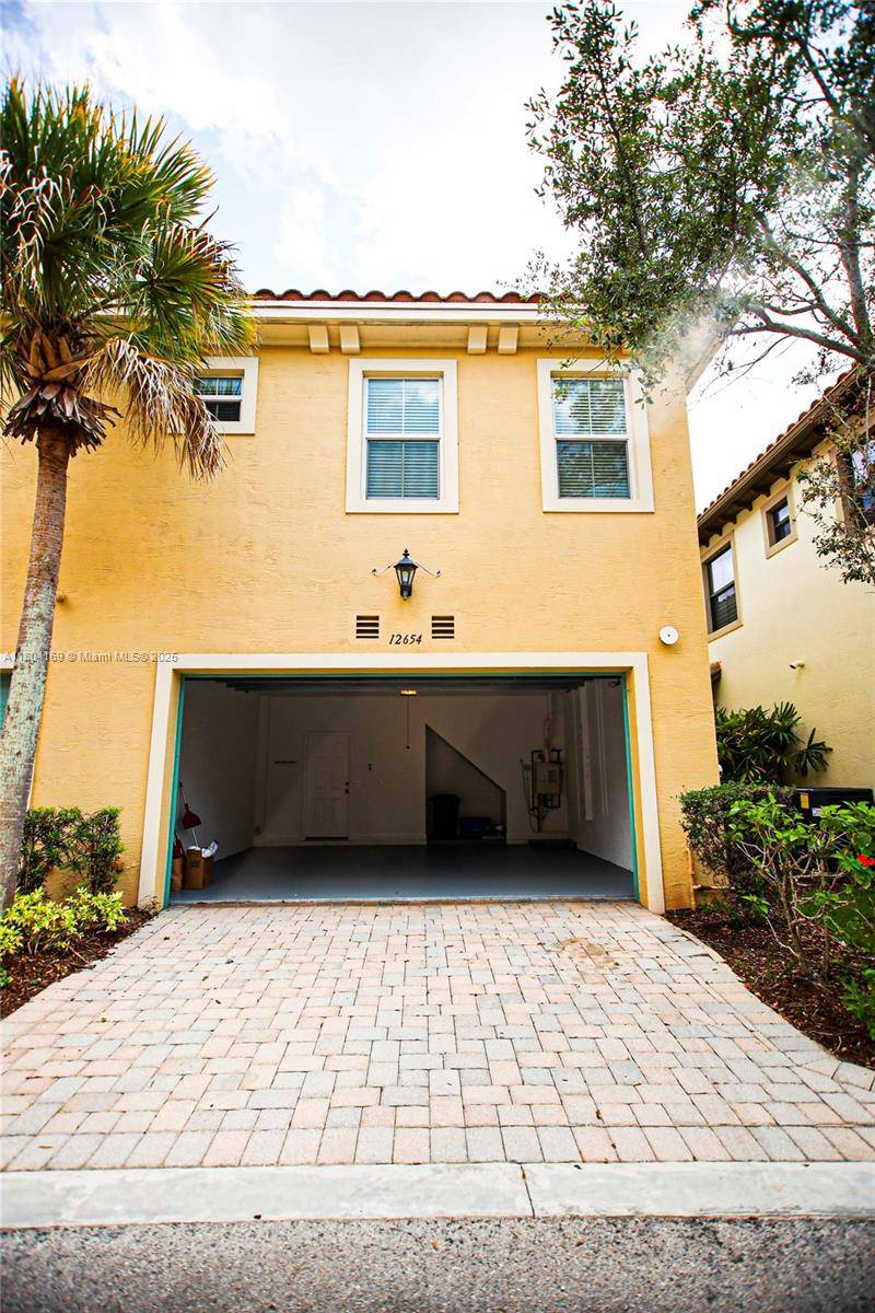 Sunrise, FL 33323,12654 NW 32nd Pl