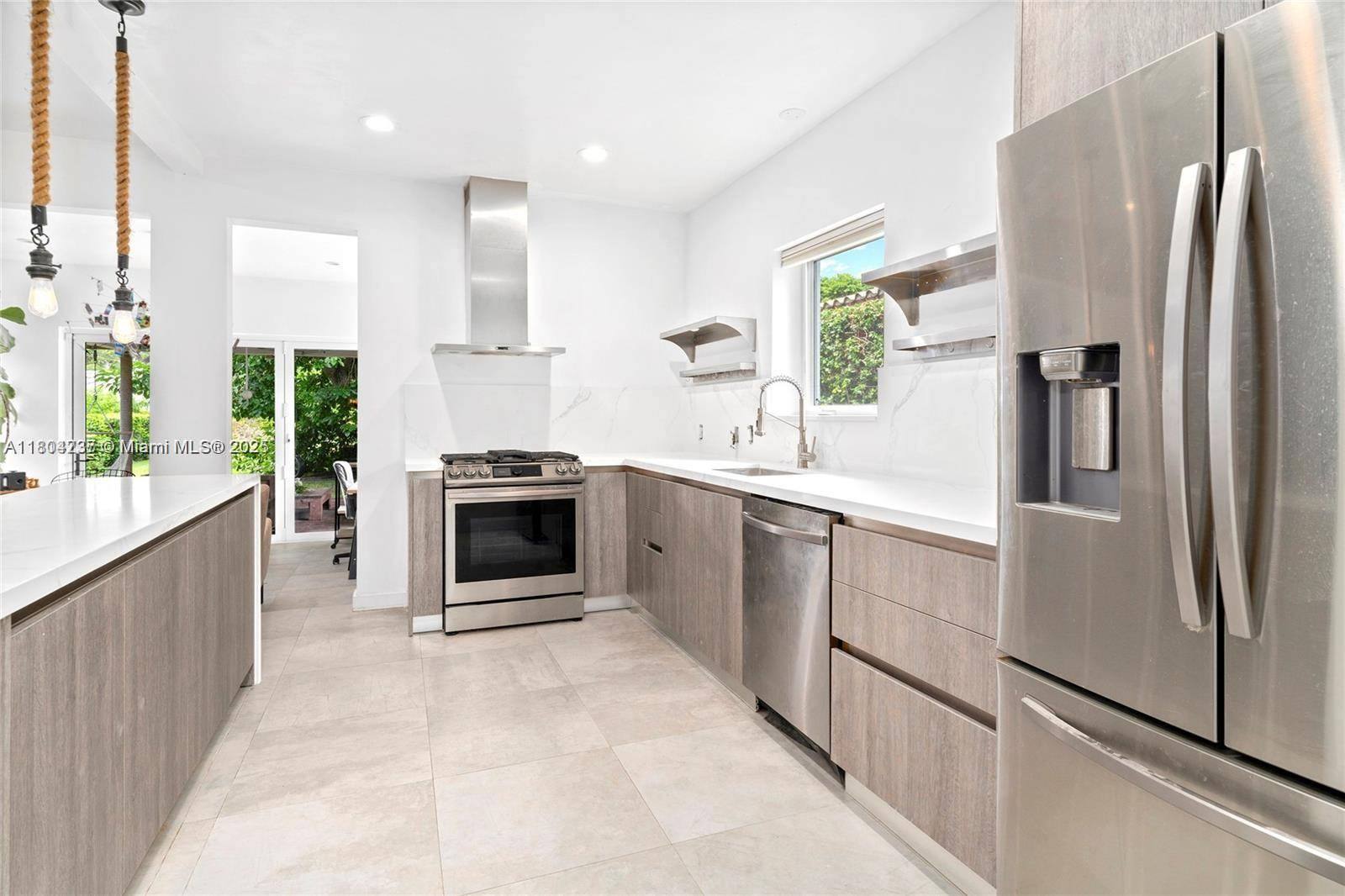Miami Beach, FL 33140,5120 Cherokee Ave