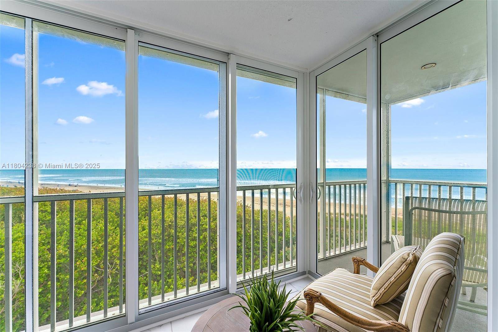 Hutchinson Island, FL 34996,669 NE Plantation Rd #406