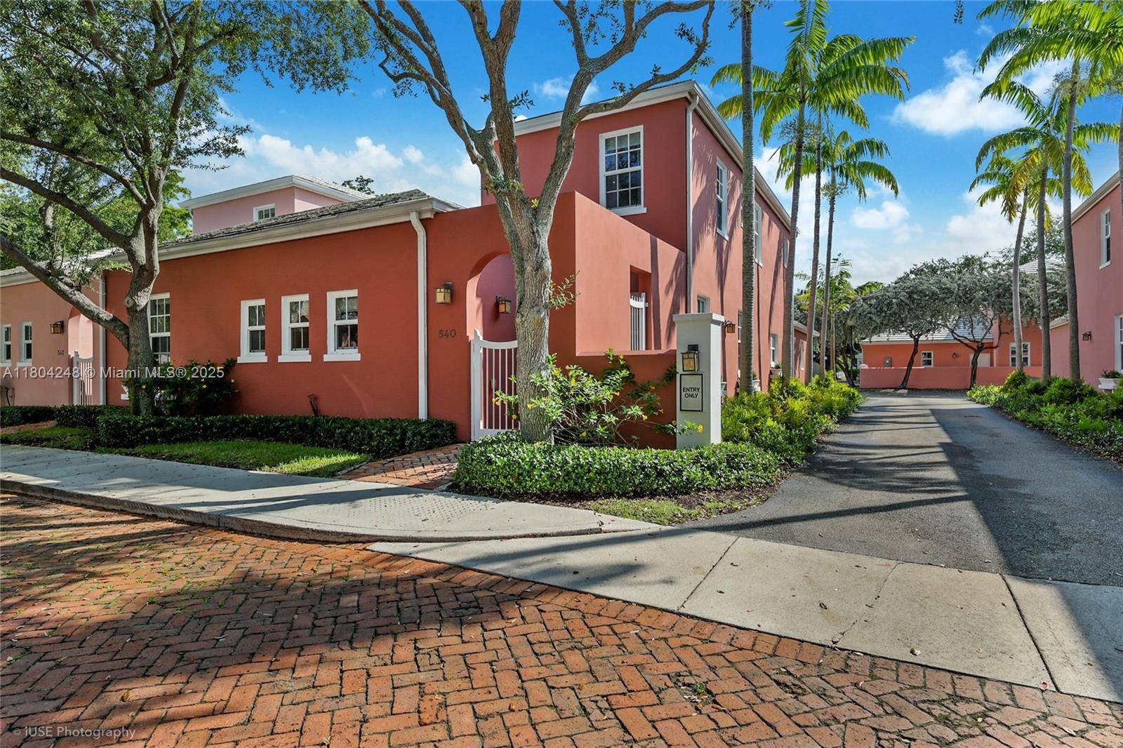 Coral Gables, FL 33146,540 Loretto Ave #19