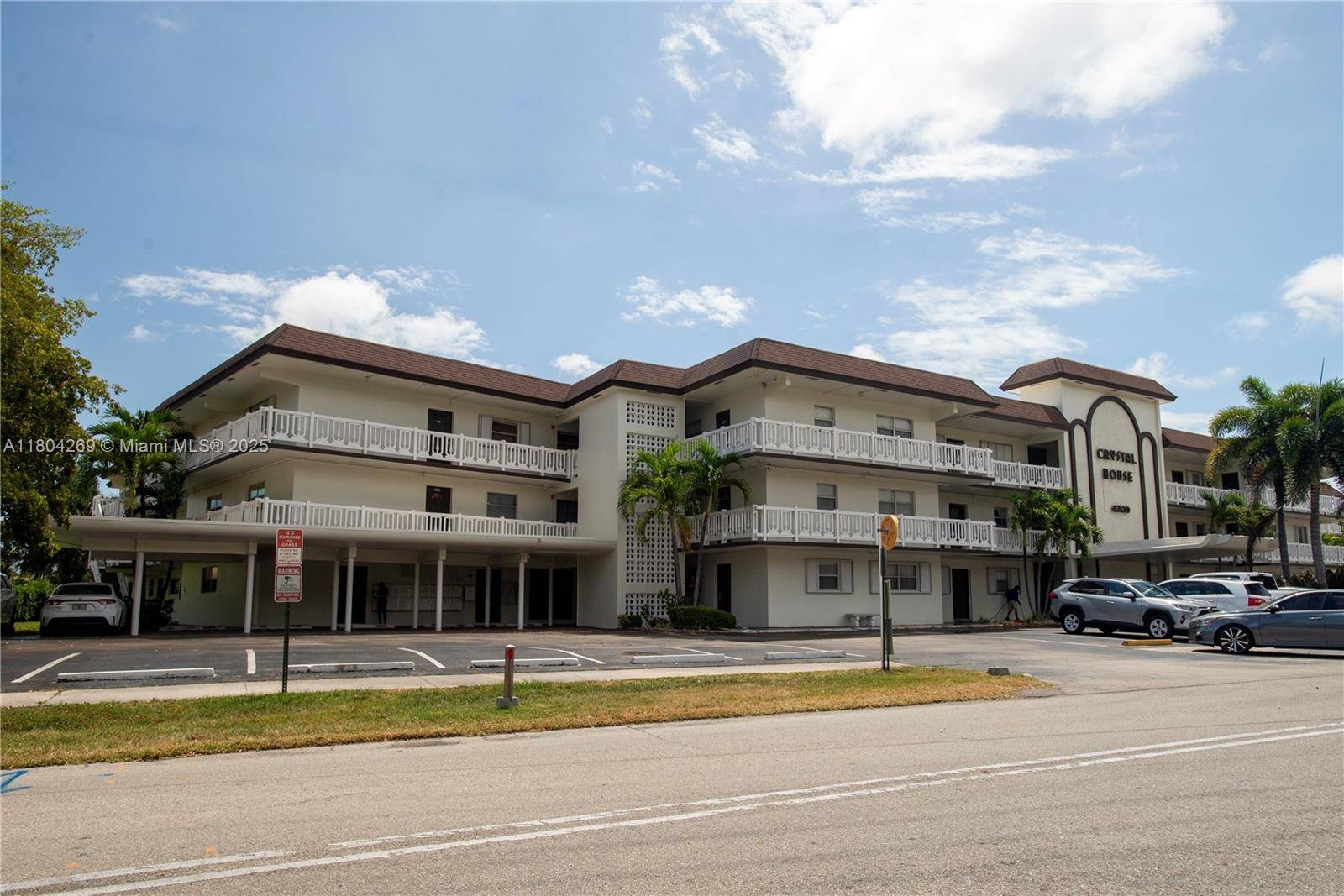 Deerfield Beach, FL 33064,4200 Crystal Lake Dr #204