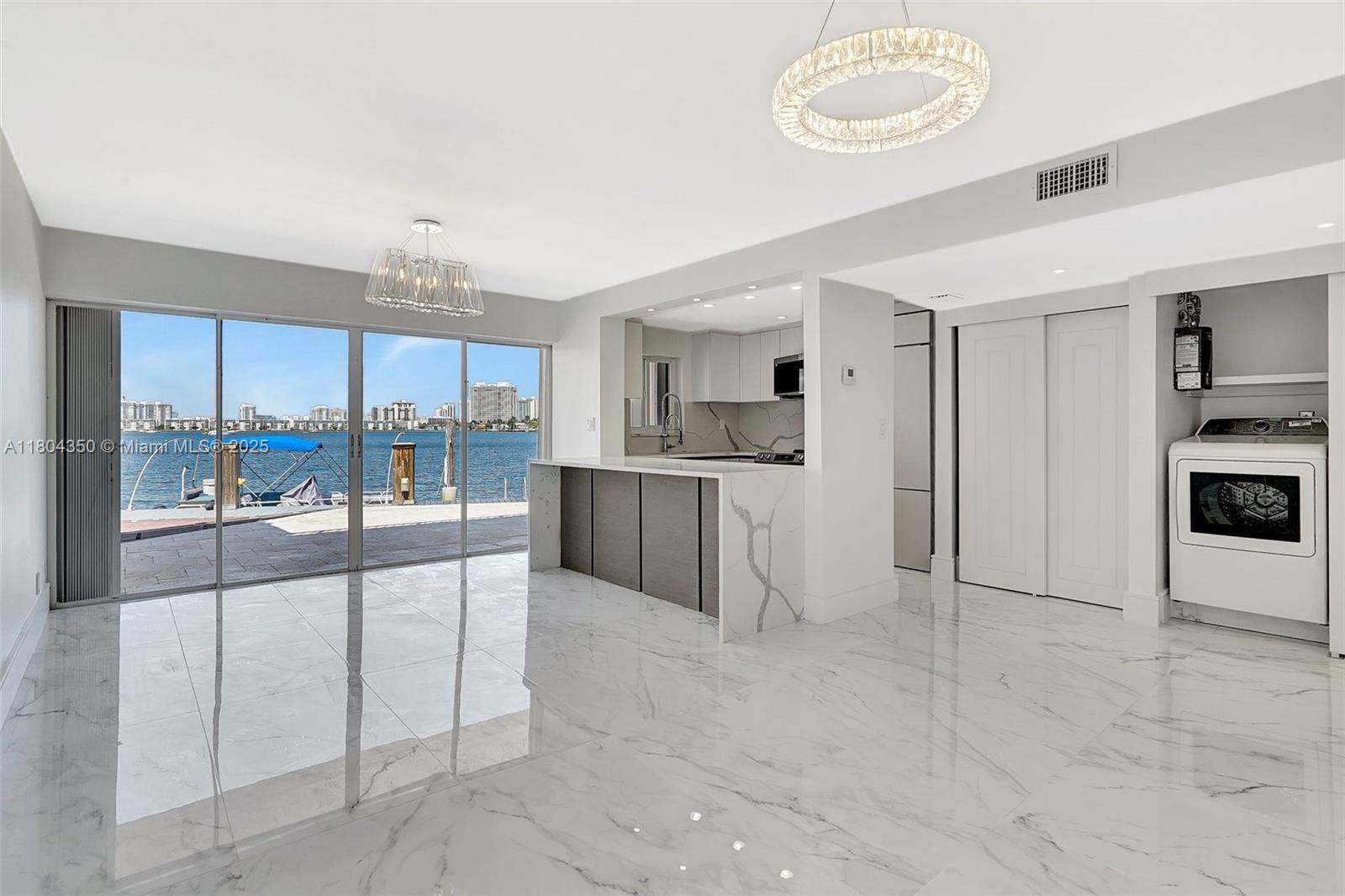 North Miami Beach, FL 33160,2807 NE 164th St #2