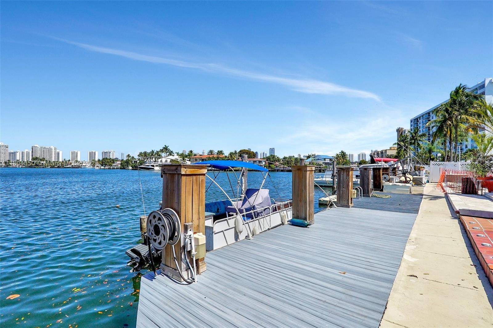 North Miami Beach, FL 33160,2807 NE 164th St #2