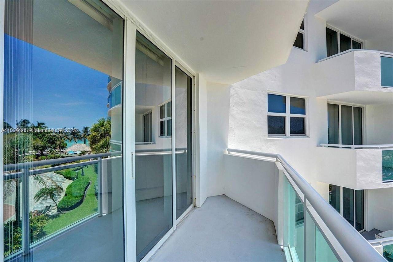 Hollywood, FL 33019,3001 S Ocean Dr #321