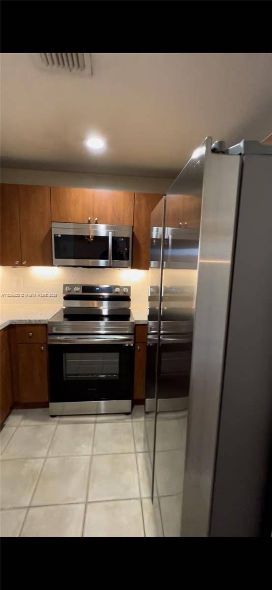 Doral, FL 33178,6360 NW 114th Ave #233