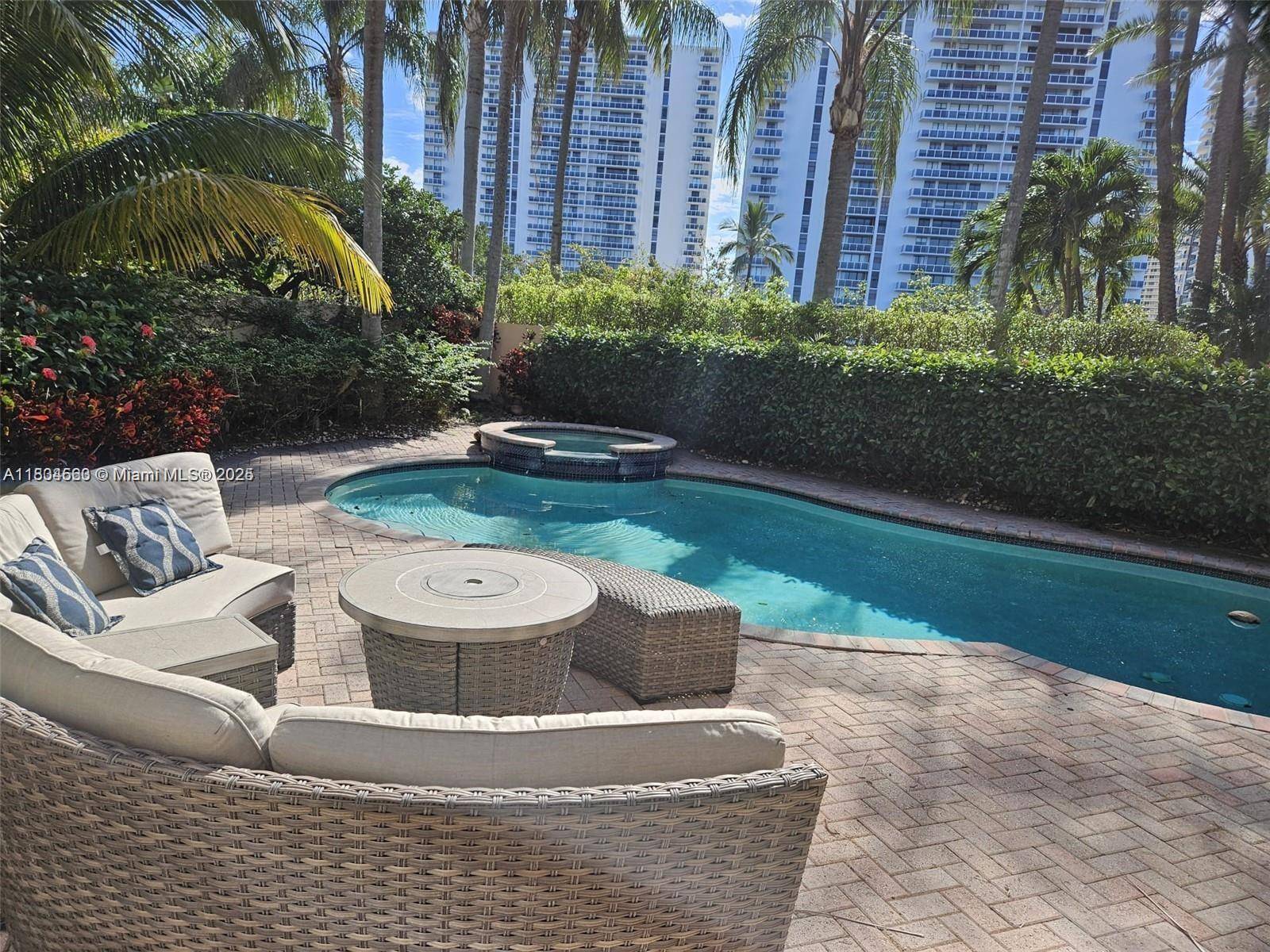 Aventura, FL 33180,3772 NE 207th Ter #0