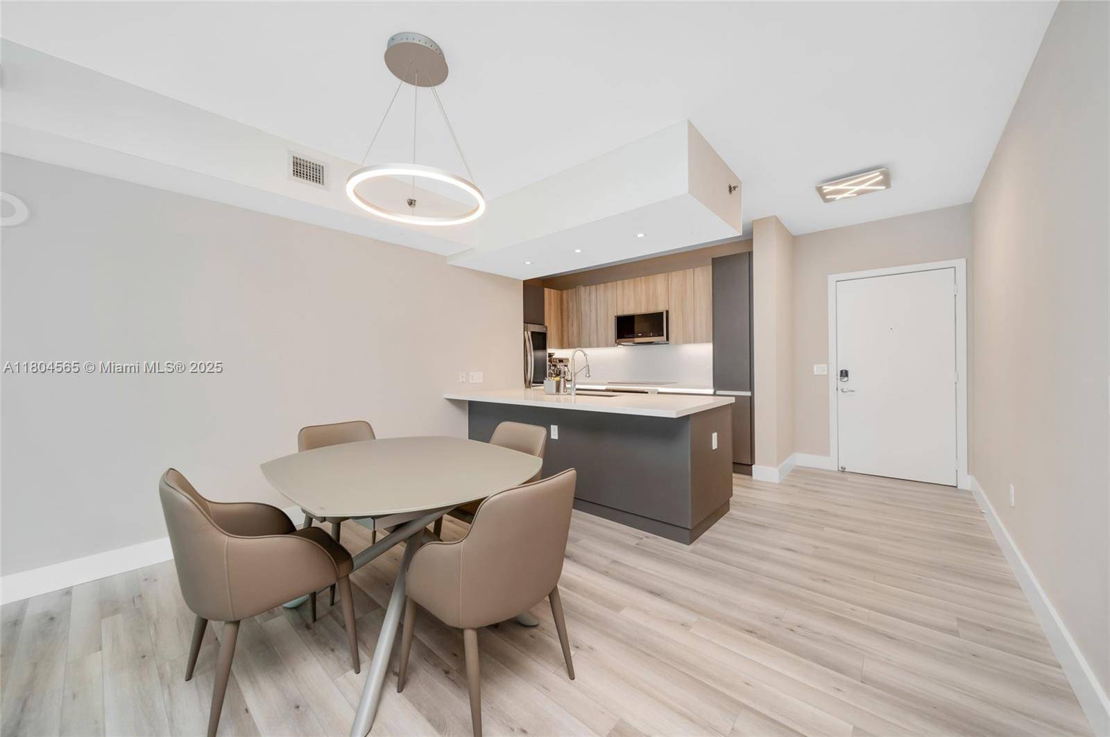 Miami, FL 33131,951 Brickell Ave #2800