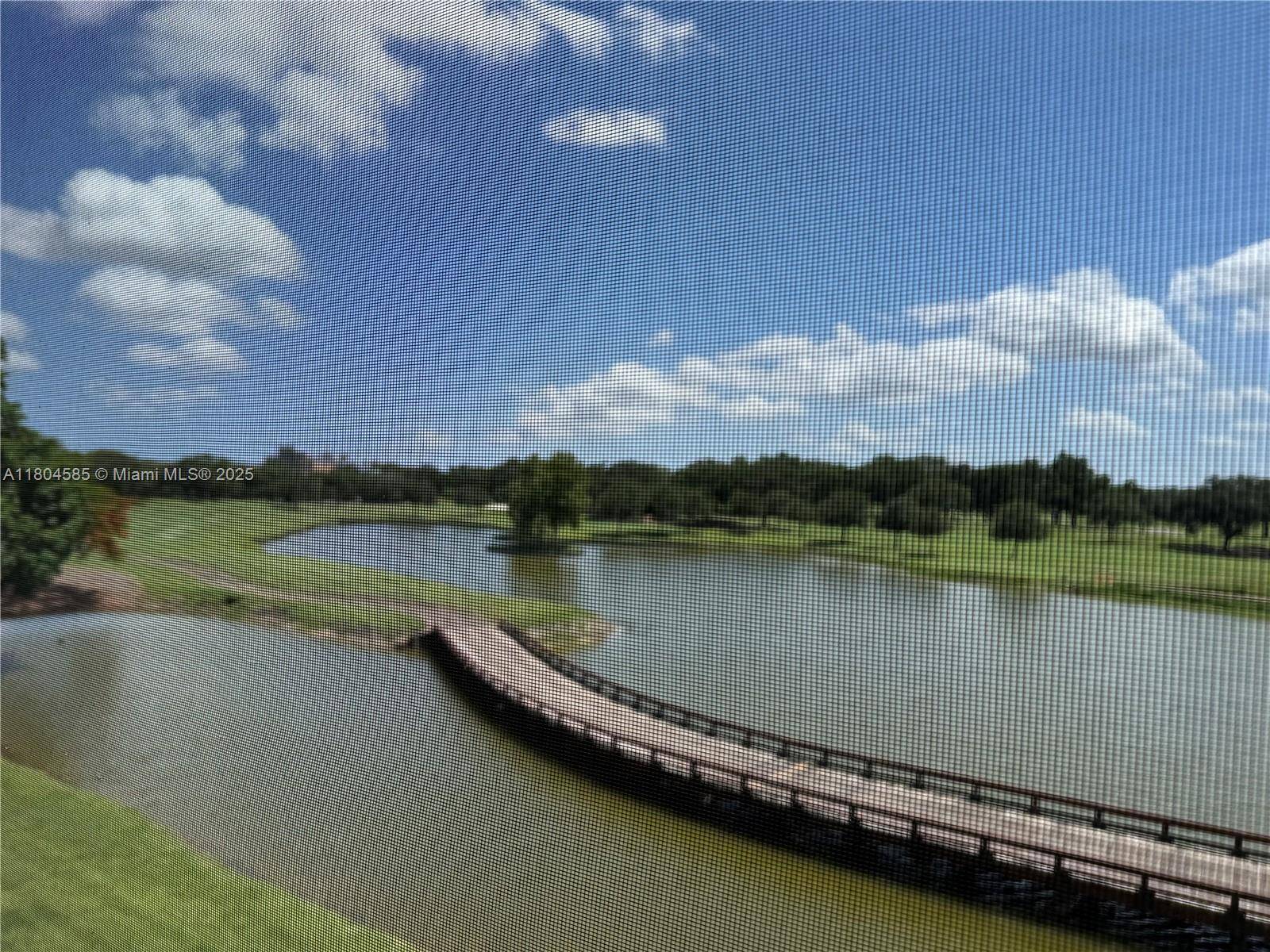 Davie, FL 33328,3001 W Rolling Hills Cir #305