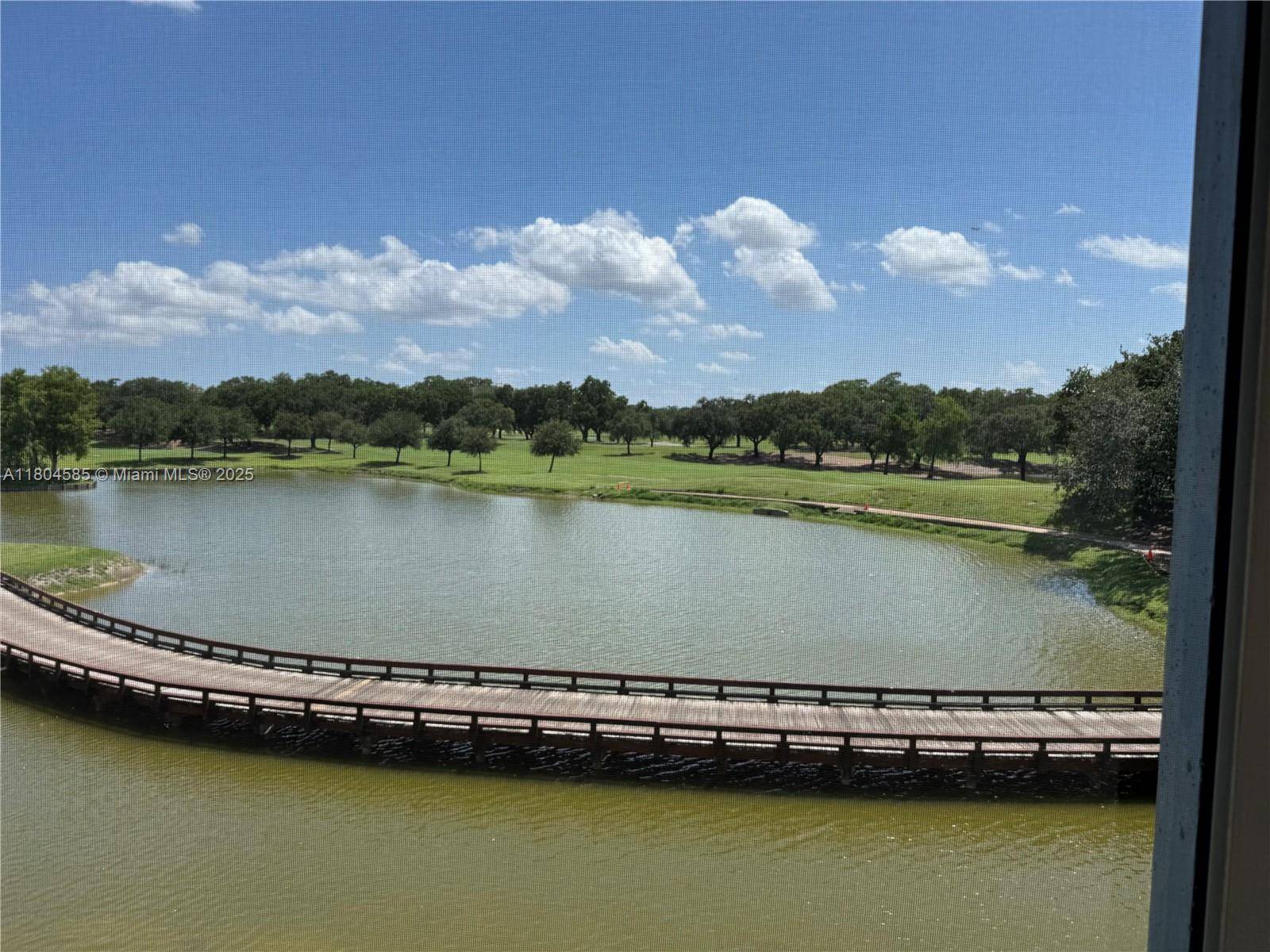 Davie, FL 33328,3001 W Rolling Hills Cir #305