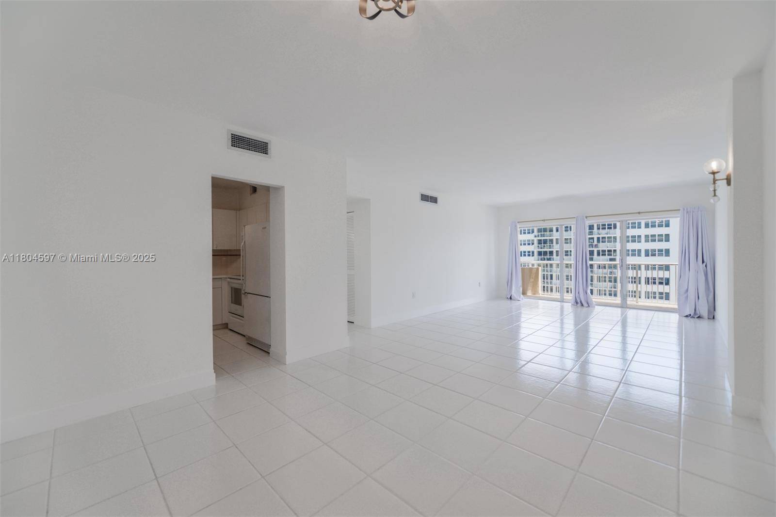 Hallandale Beach, FL 33009,1980 S Ocean Dr #18G