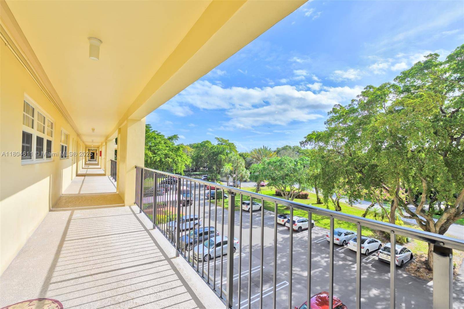 Pompano Beach, FL 33069,2751 N Palm Aire Dr #410