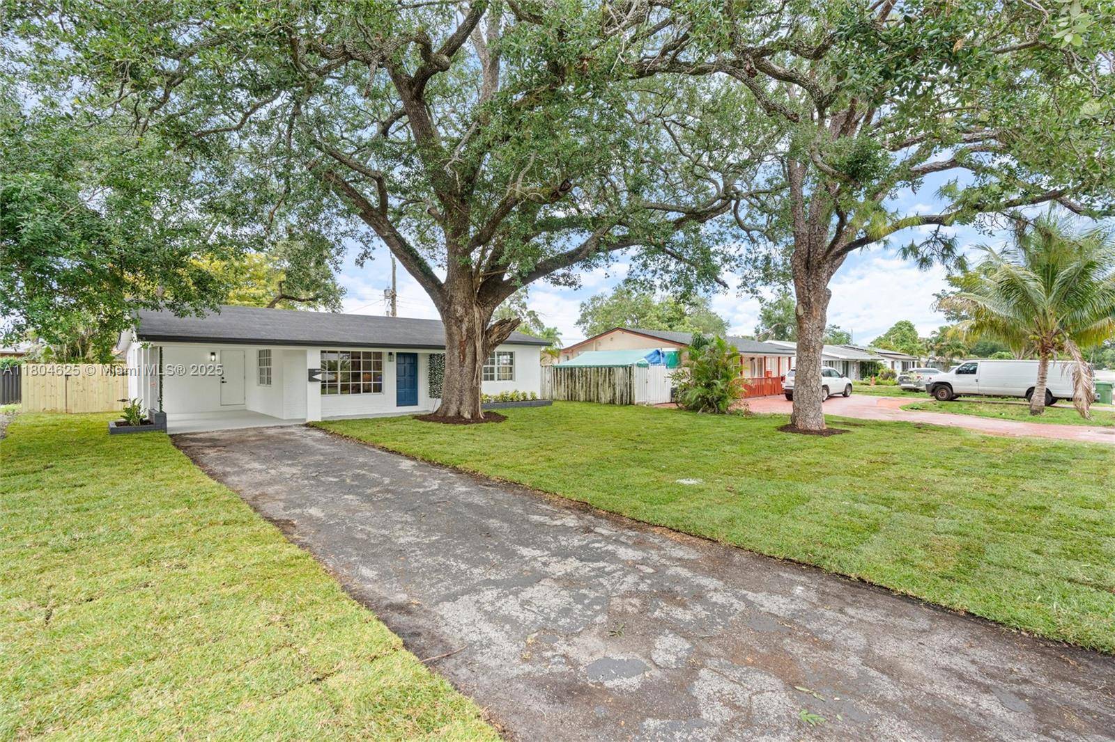 Pembroke Pines, FL 33023,6845 SW 12th St