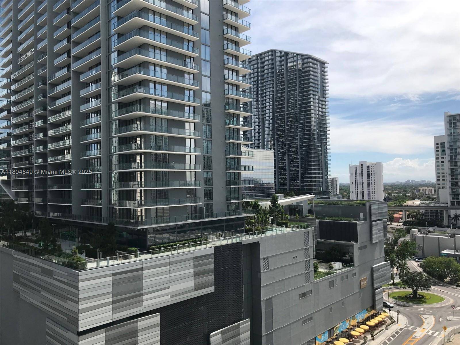 Miami, FL 33131,31 SE 6th St #1702