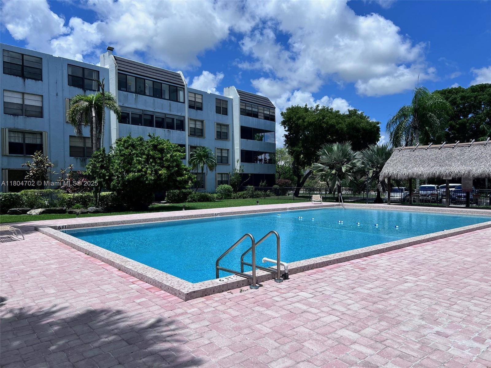 Miami, FL 33176,10852 N Kendall Dr #203