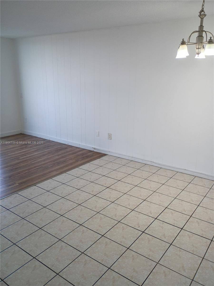 North Miami Beach, FL 33162,2075 NE 164th St #804