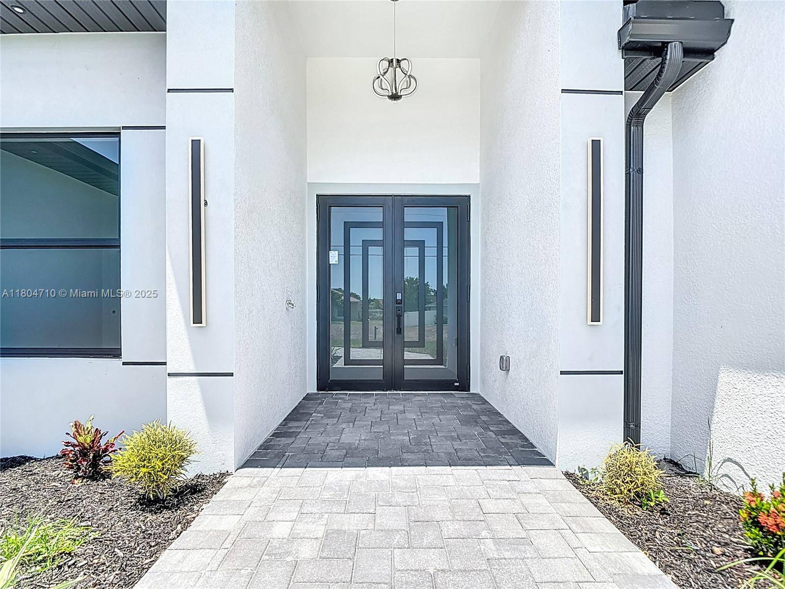 Cape Coral, FL 33909,323 NE 19th Ter