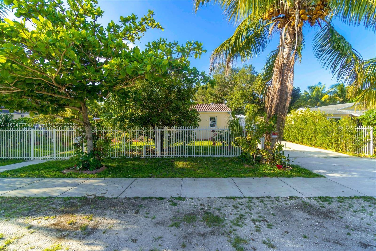 Opa-locka, FL 33054,1231 Dunad Ave