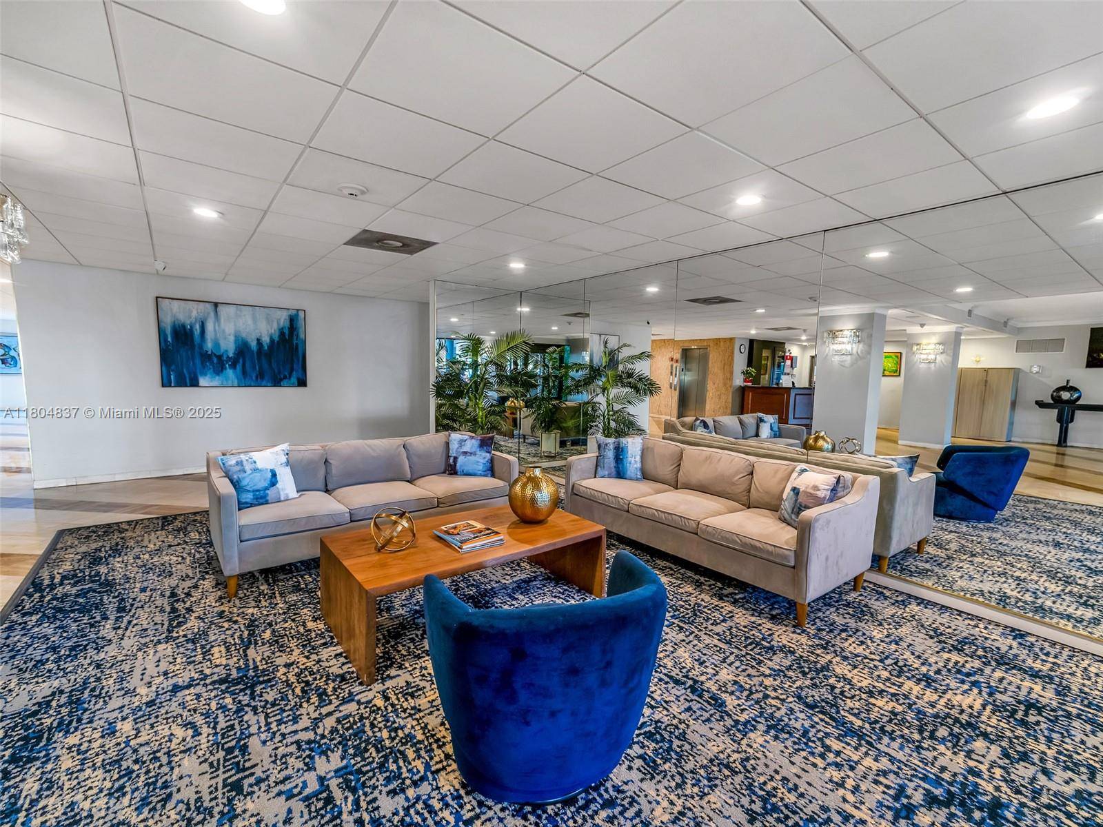 Hollywood, FL 33021,3800 Hillcrest Dr #907