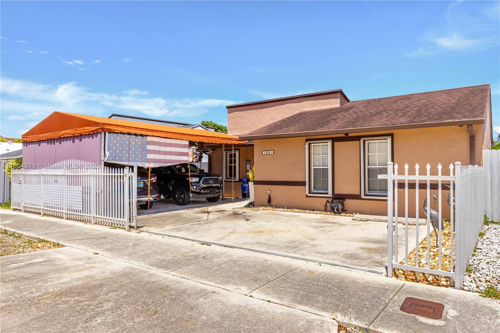 Miami, FL 33177,19251 SW 118th Ct