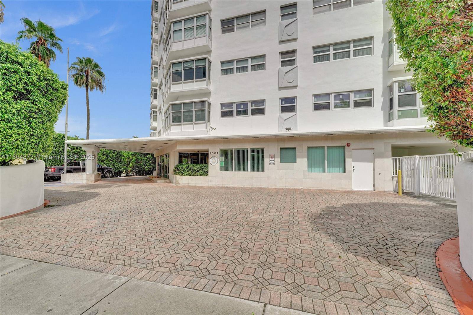 Miami Beach, FL 33139,1881 Washington Ave #4E