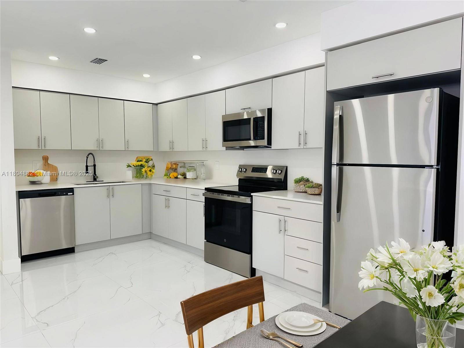 Hollywood, FL 33024,1440 N 71st Ave #1
