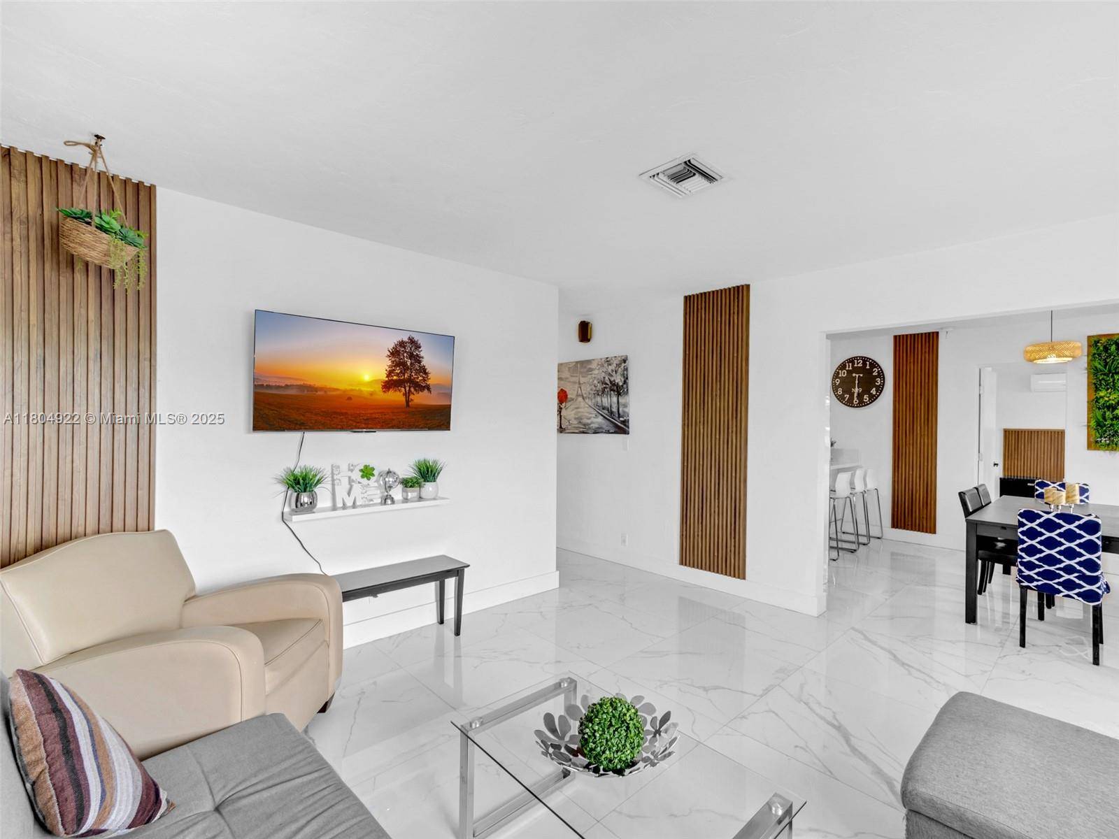 Hallandale Beach, FL 33009,421 W Pembroke Rd #0