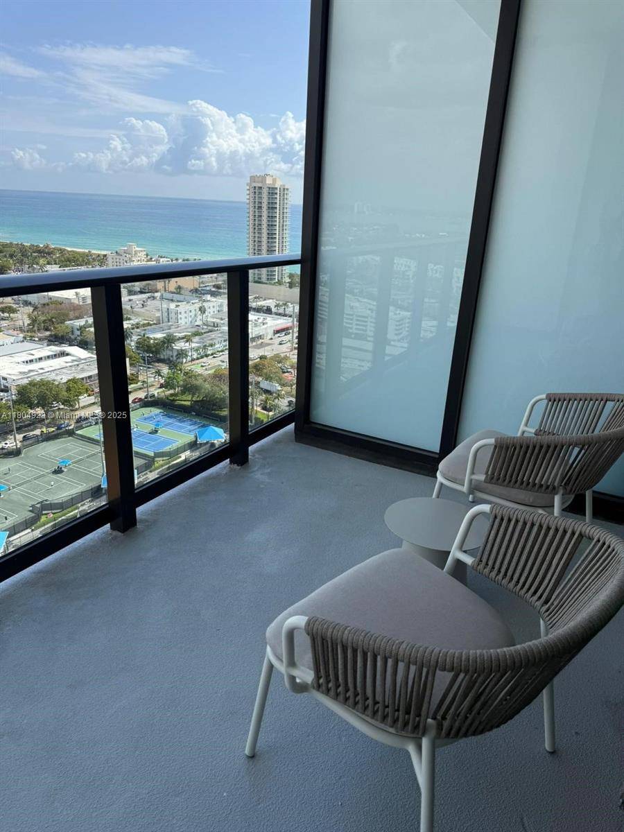Miami Beach, FL 33141,580 72 #PH7