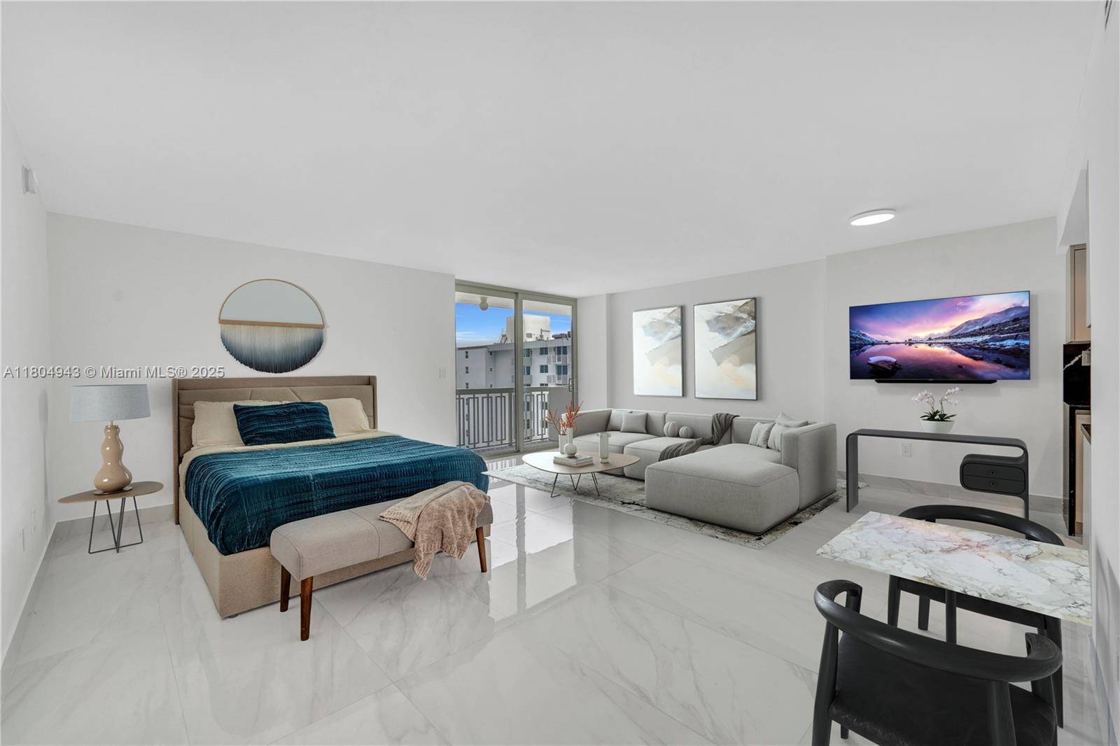 Miami Beach, FL 33139,401 Ocean Dr #1007