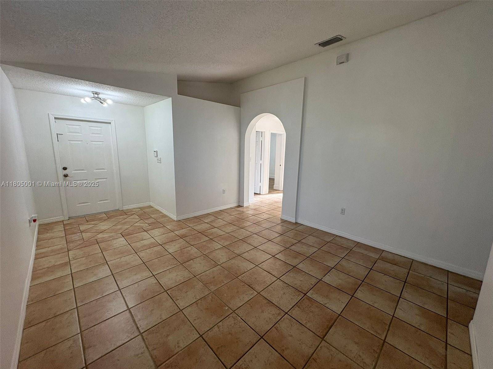 Hialeah, FL 33015,7601 NW 166th Ter #7601