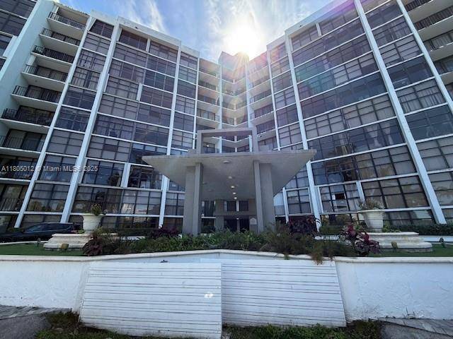 Hallandale Beach, FL 33009,200 Leslie Dr #829