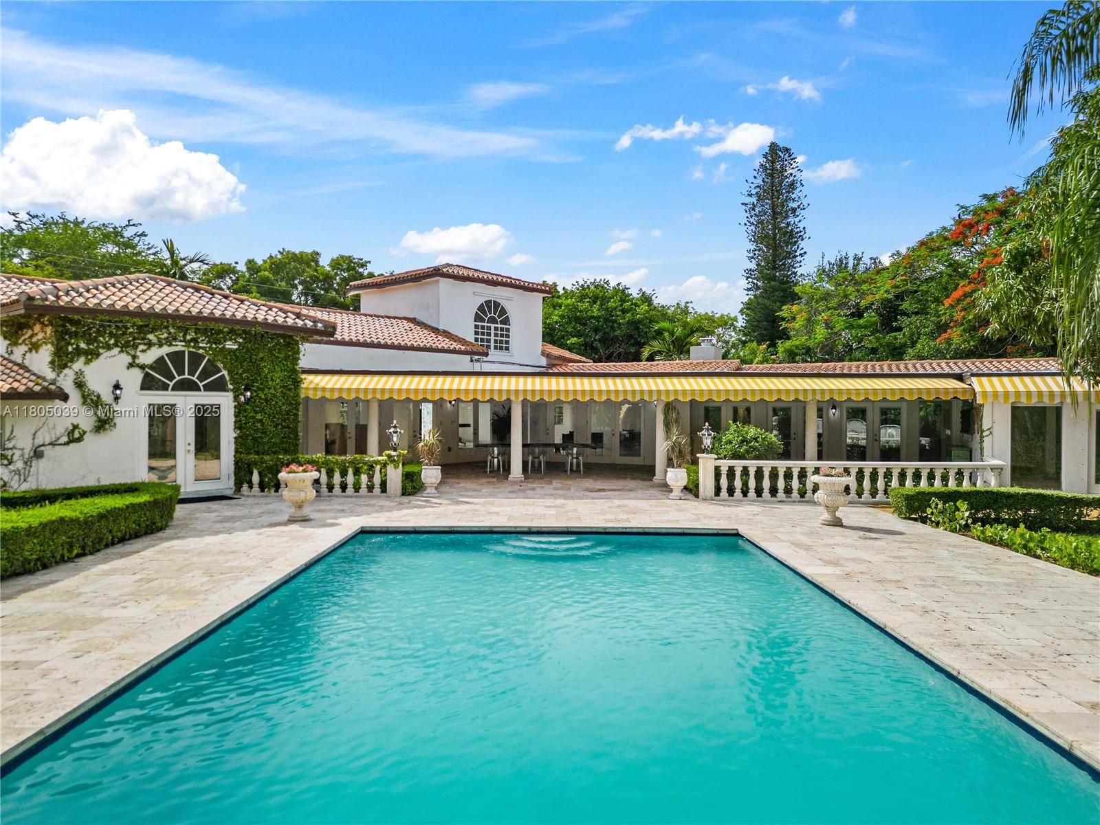 Pinecrest, FL 33156,12300 Old Cutler Rd