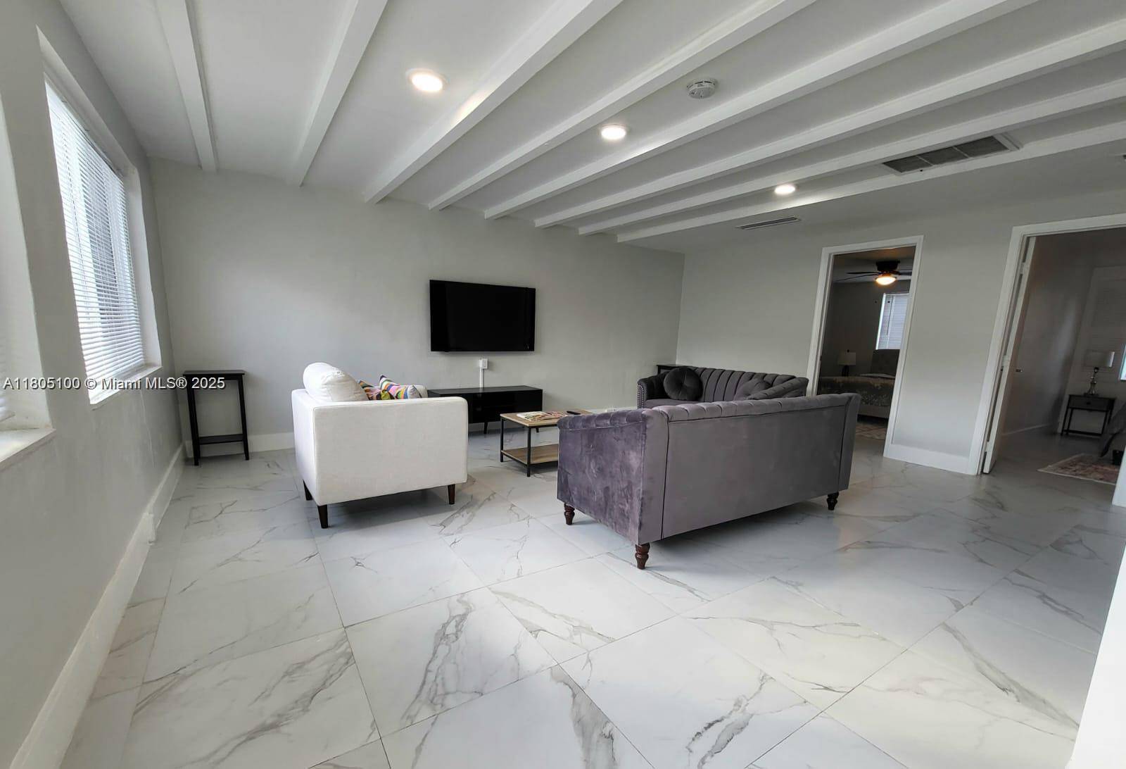Fort Lauderdale, FL 33315,900 SW 31st St