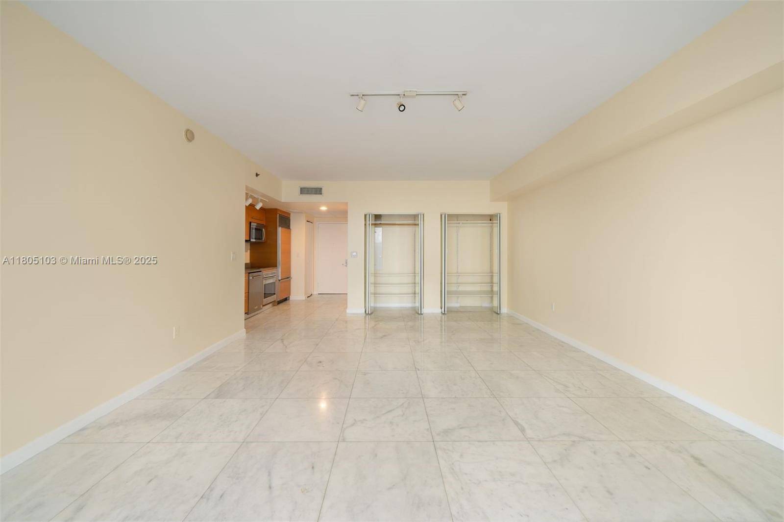 Miami, FL 33131,475 Brickell Ave #4210