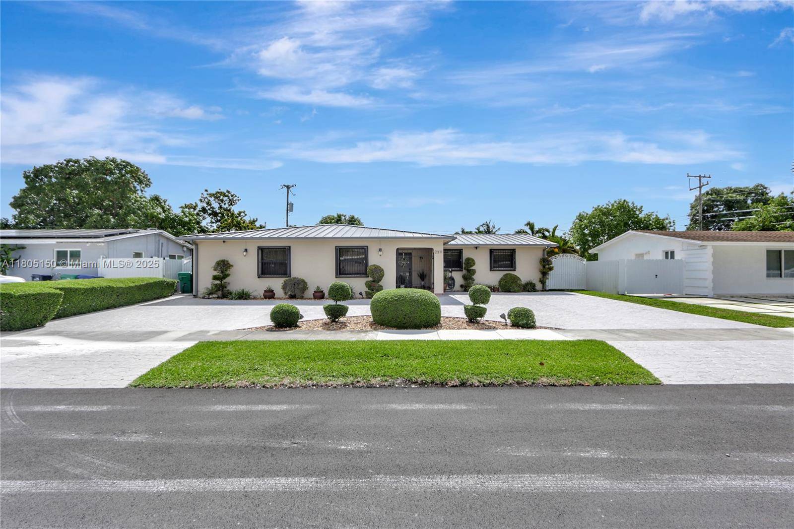 Miami, FL 33165,2311 SW 89th Ct