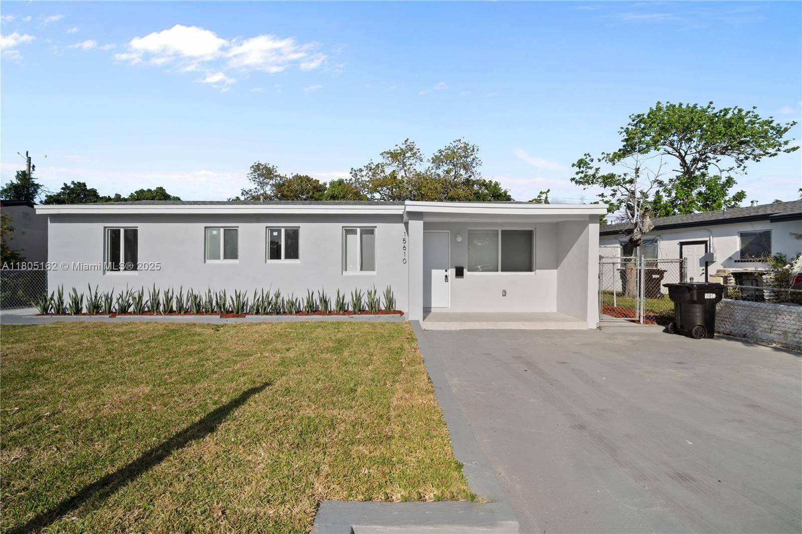 North Miami Beach, FL 33162,15610 NE 15th Ct