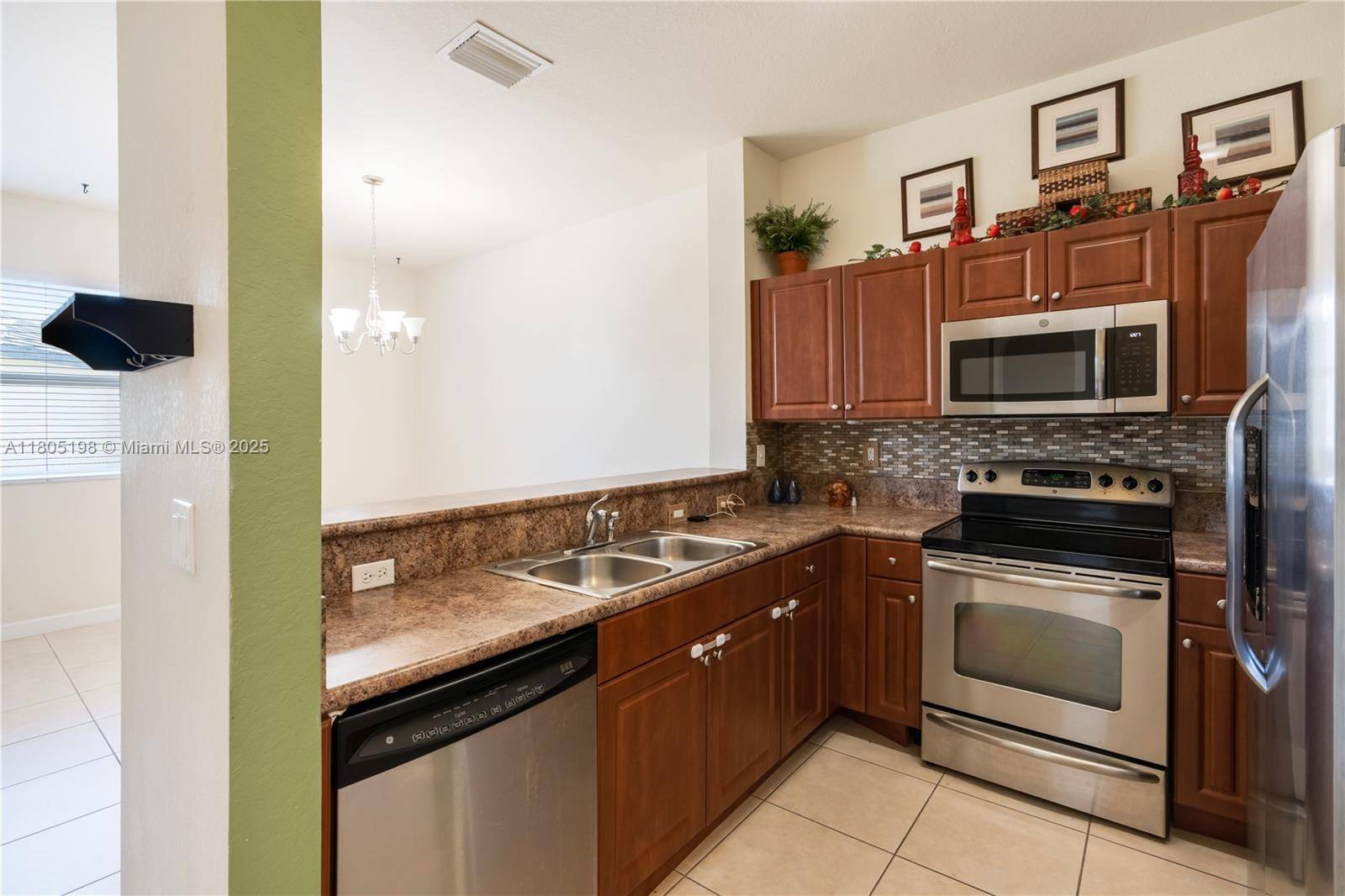 Homestead, FL 33033,2935 SE 1st Dr #21