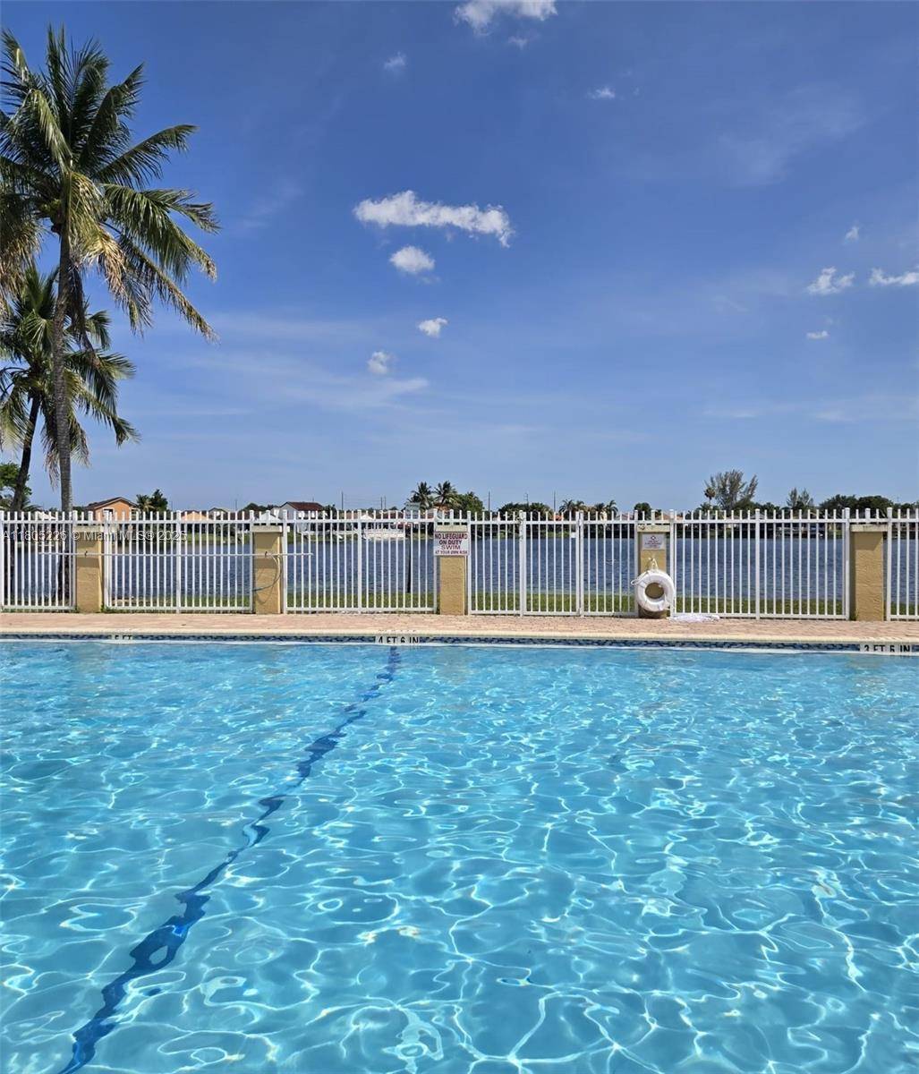 Miami Gardens, FL 33055,18402 NW 56th Pl #1