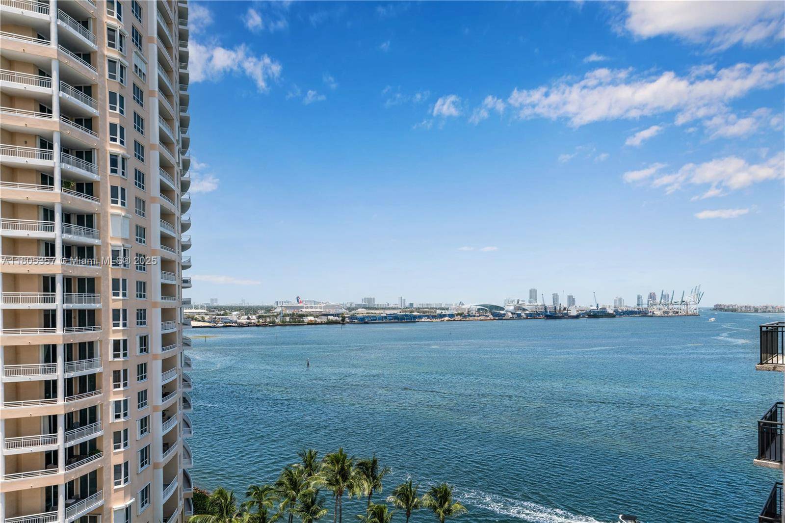 Miami, FL 33131,540 Brickell Key Dr #1422