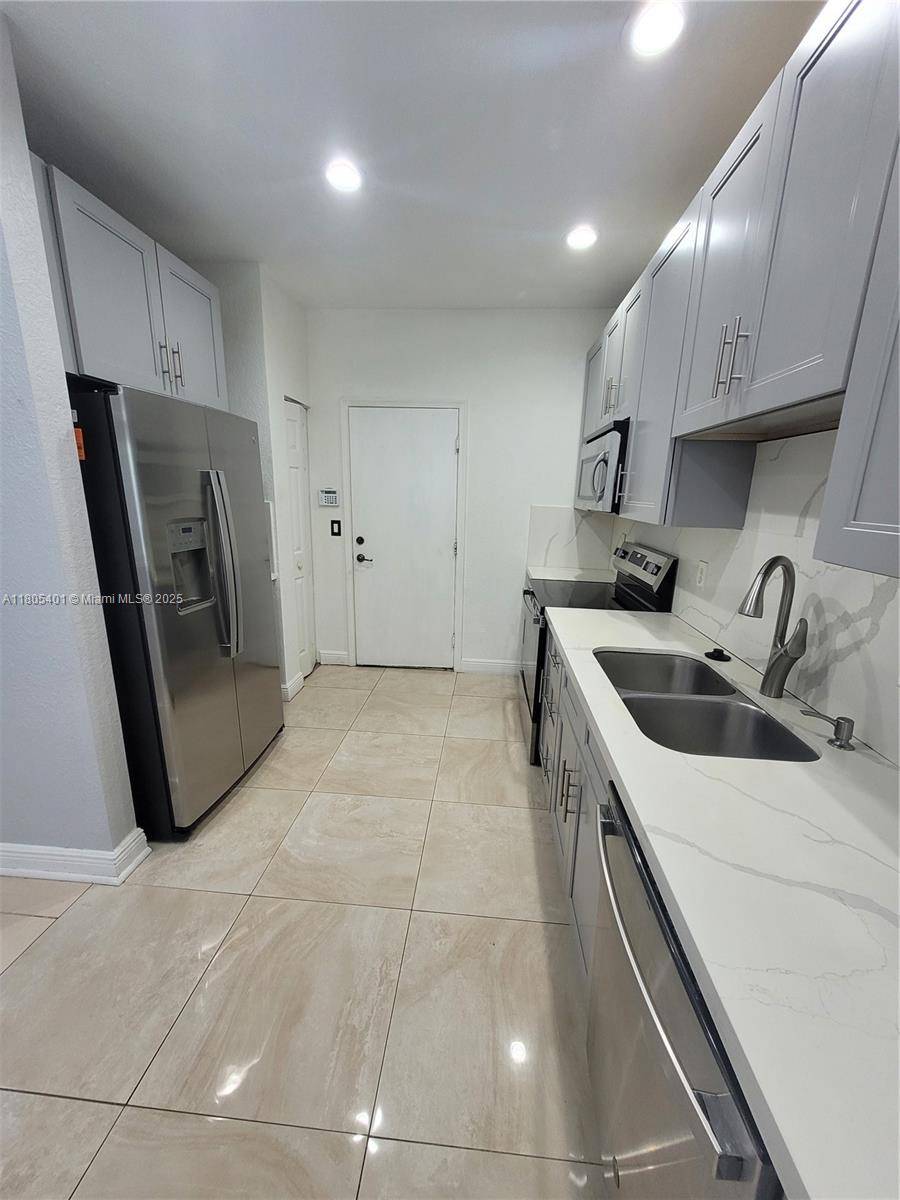 Cooper City, FL 33328,9724 Darlington Pl