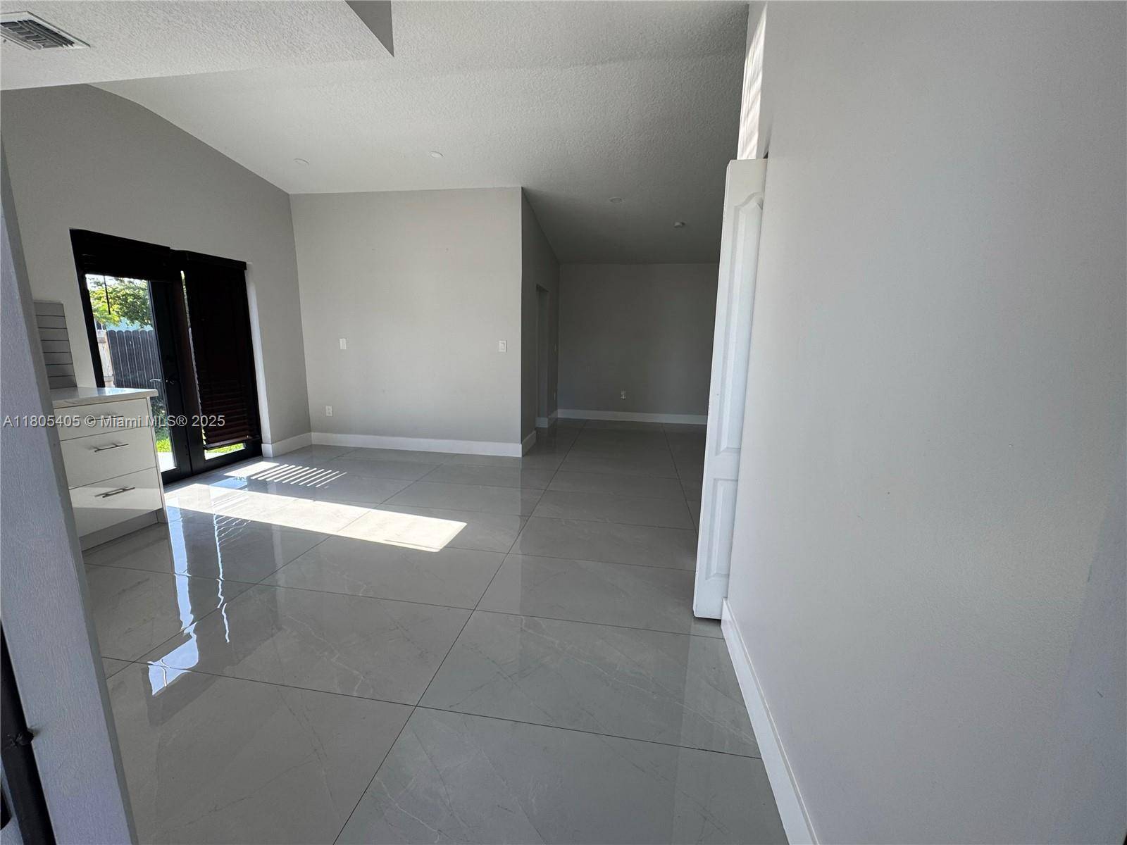 Miami, FL 33177,12237 SW 193rd St