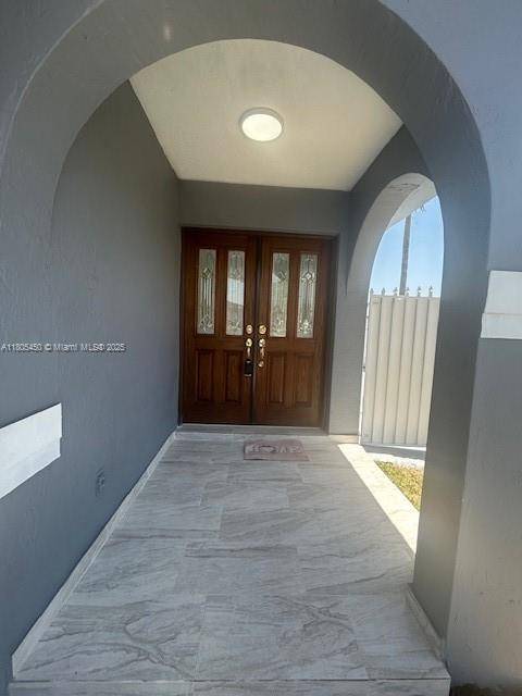 Hialeah, FL 33018,2896 W 73rd St