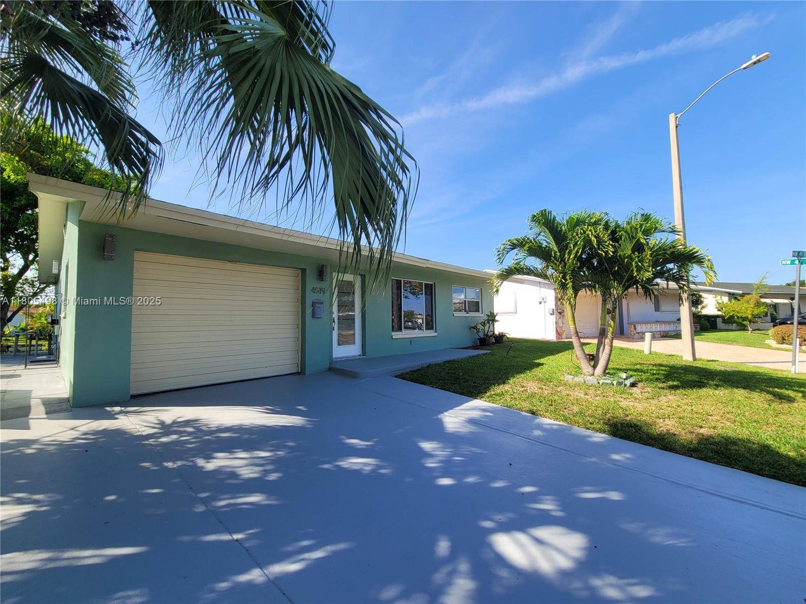 Tamarac, FL 33319,4519 NW 49th Dr