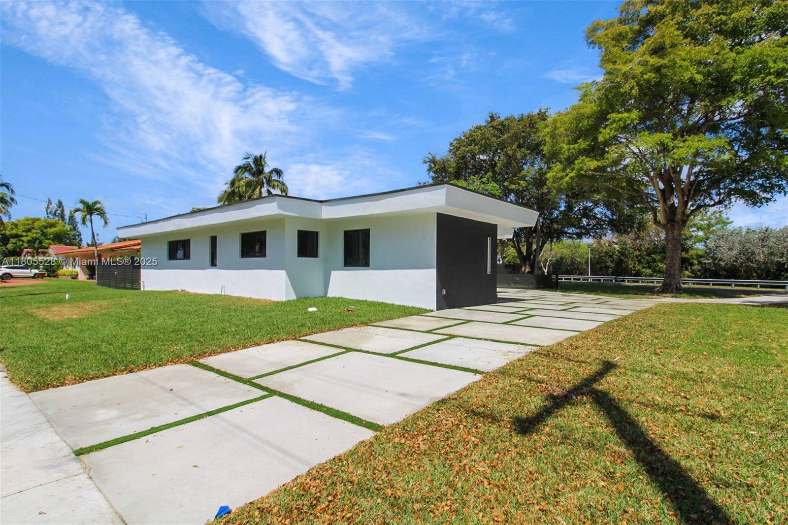 Miami Springs, FL 33166,900 N Royal Poinciana Blvd