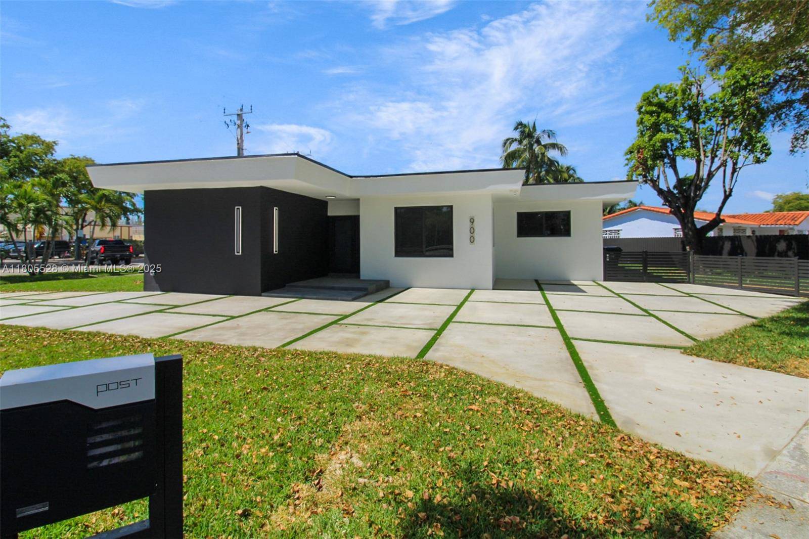 Miami Springs, FL 33166,900 N Royal Poinciana Blvd