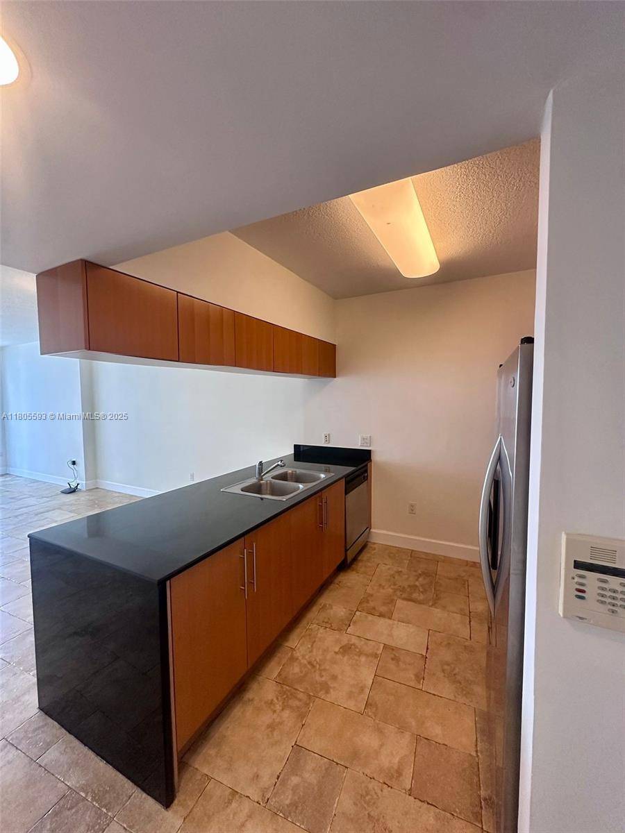 Miami, FL 33132,1750 N Bayshore Dr #2406