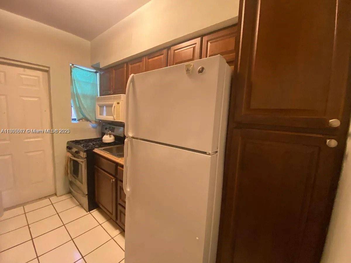 Miami Beach, FL 33141,805 86th St #805