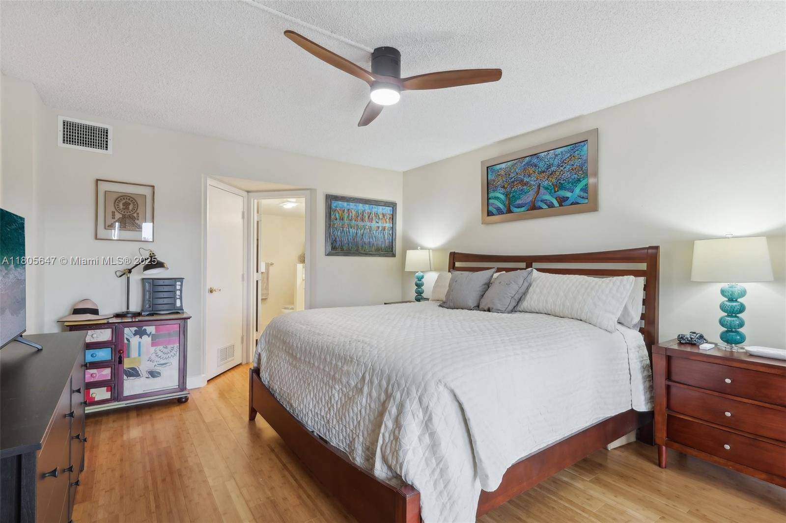 Fort Lauderdale, FL 33308,3050 NE 47th Ct #205